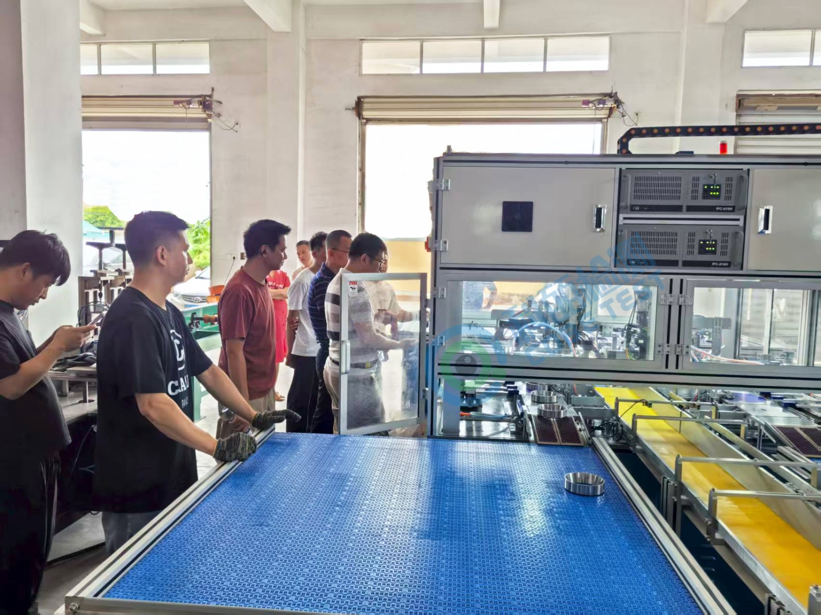 圓錐滾子軸承套圈渦流檢測機1 拷貝.jpg